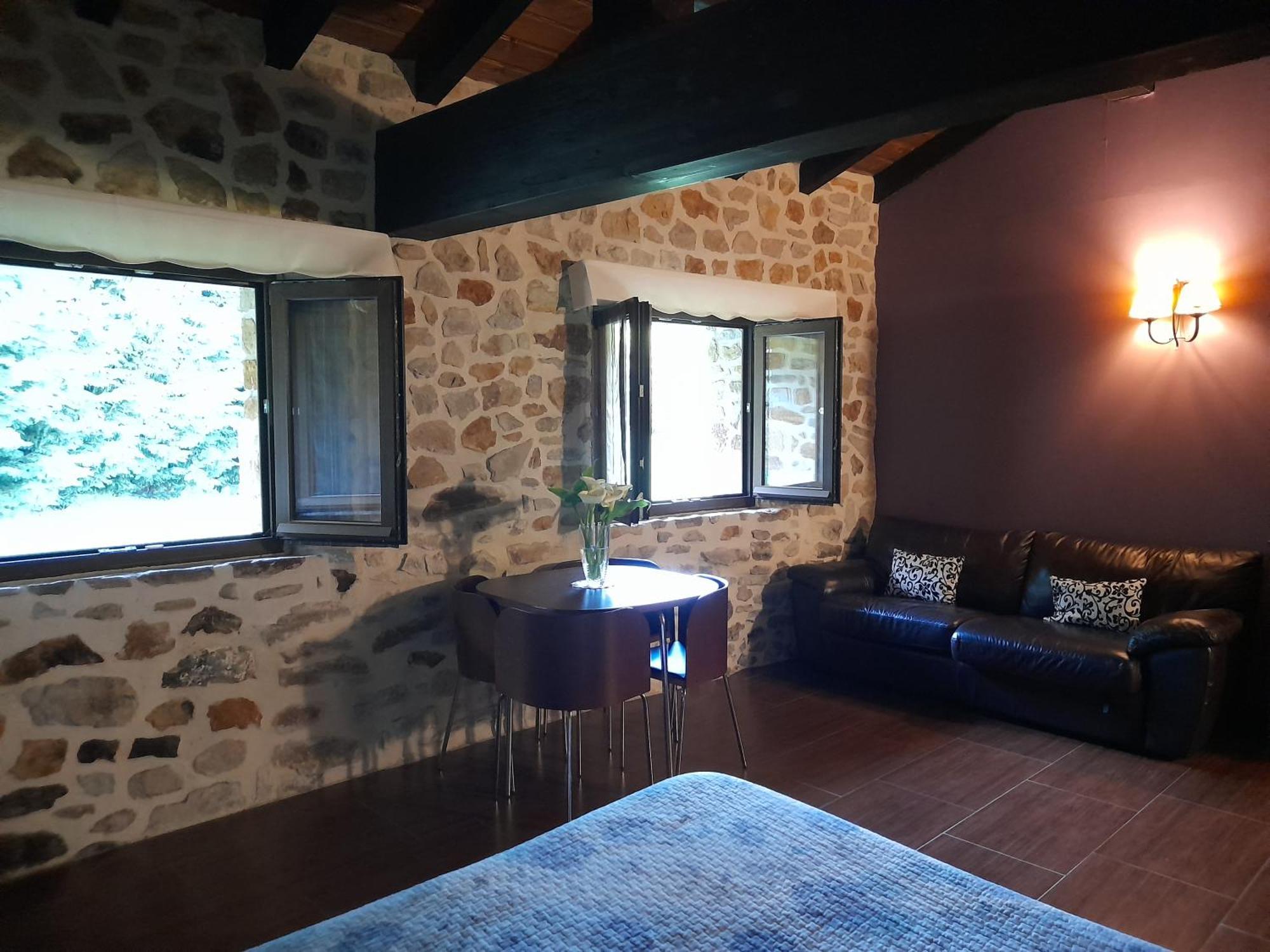 Rurales Larrago Apartment *